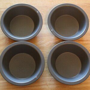 4 Mini Pie Non-Stick Baking Pans